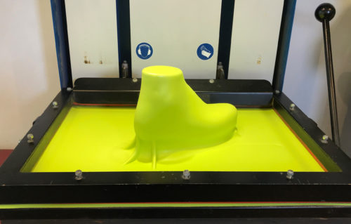 Badeschuh aus nora Lunasoft SL in lemon tiefgezogen