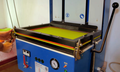 Lunasoft SL in 6 mm eingespannt als Tiefziehmatte