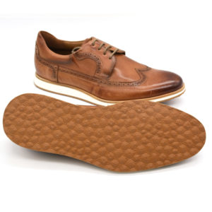 Kompakte Sohlenqualität mit starkem Profil: Herrenschuhe mit lederbrauner Astral Sohle mit Profil GEO